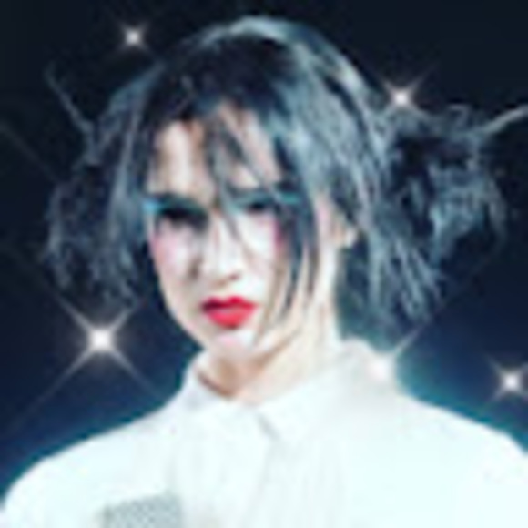 amiagirlpoppy